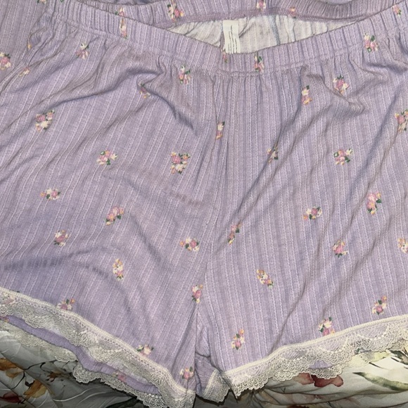 Adore me Floral Lace-Trimmed Purple Pajama set. Size Xl. - Picture 3 of 3